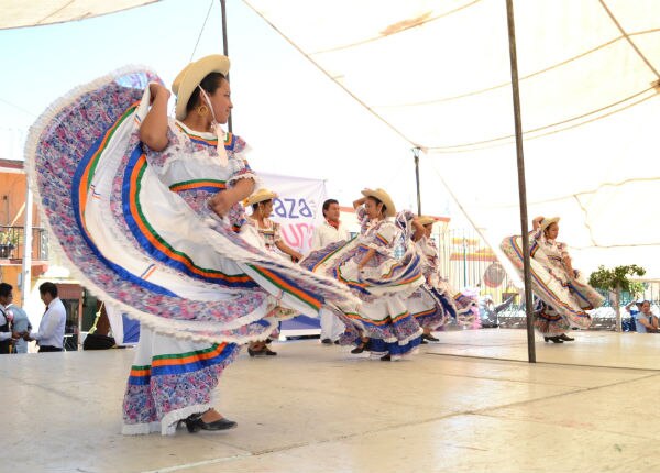 Arranca domingos de “Plaza Cultural”