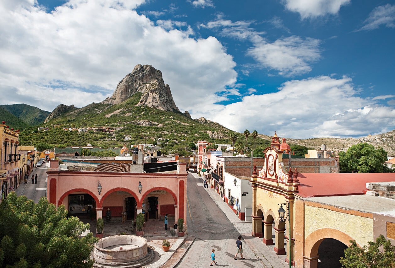 Buscarán recursos para dos proyectos turísticos