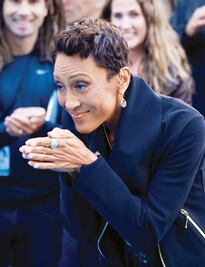 Robin Roberts sale del clóset a sus 53 años