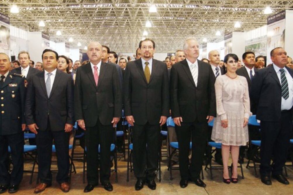 Destacan crecimiento en economía