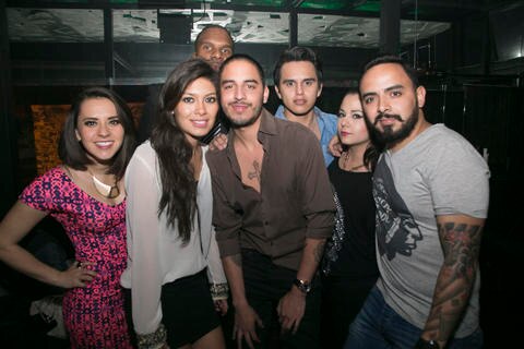 Celebra Alex Morales su cumpleaños 23