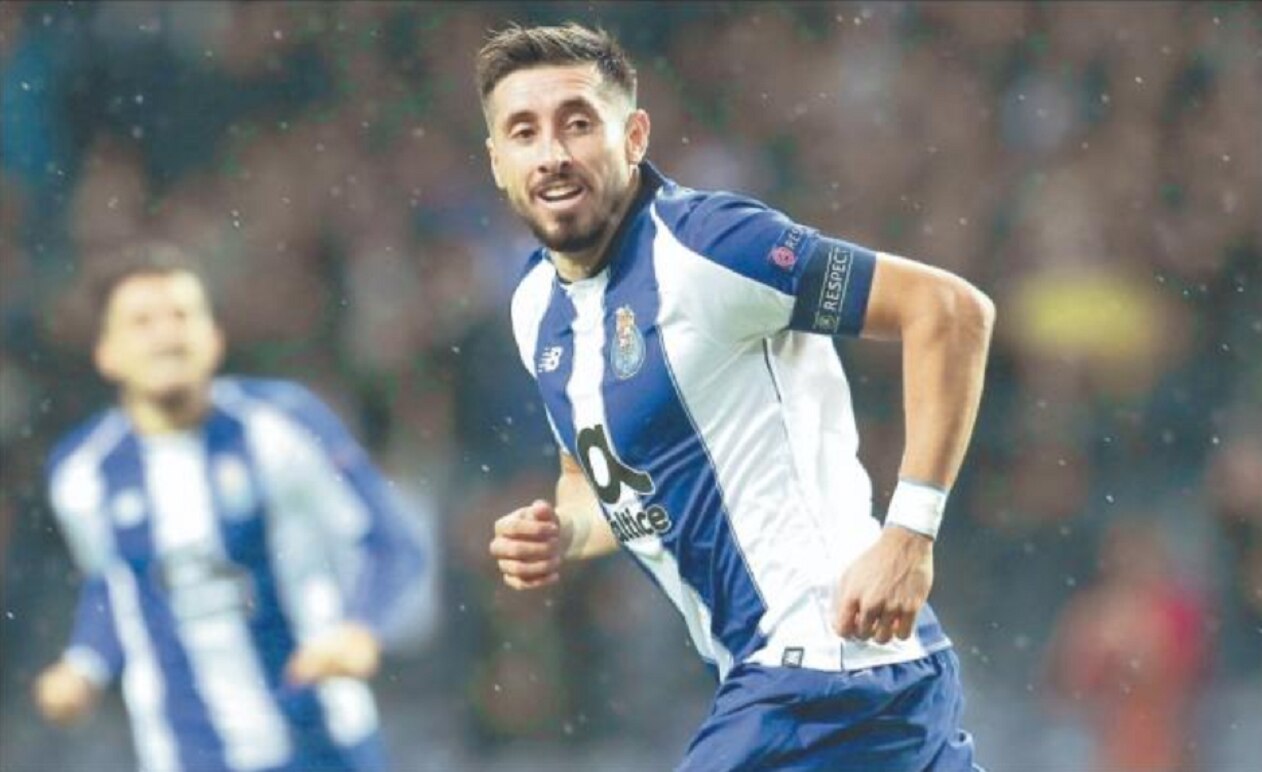 Héctor Herrera seguirá en el Porto