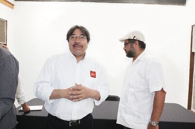 Carrillo busca mejorar las condiciones de Bomberos