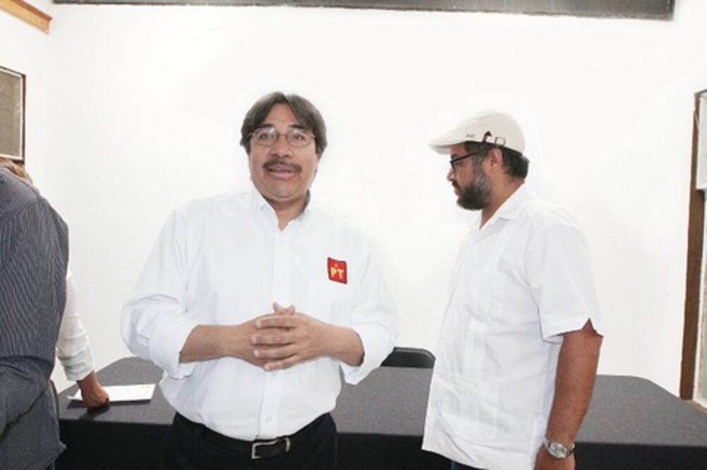 Carrillo busca mejorar las condiciones de Bomberos