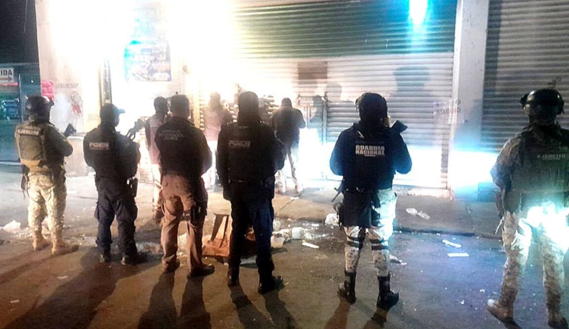 Tras cateo en Plazas del Sol, confiscan drogas y detienen a tres personas. Foto: Especial