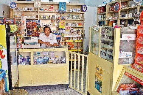 Alertan por caída de ventas en farmacias