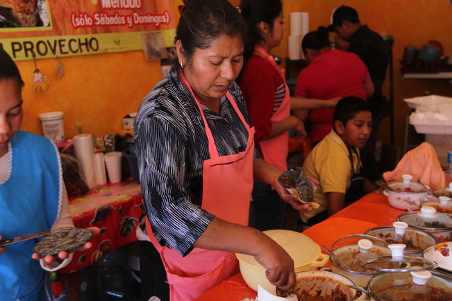 Al llegar a Bernal se encuentra el Mercado Gastronómico y más adelante están los locales de gorditas. (LUIS SÁNCHEZ)