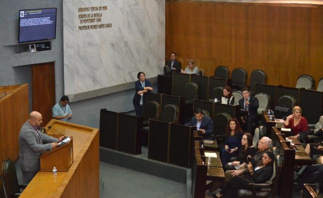 Congreso otorga licencia a "El Bronco"; Manuel González se queda a cargo