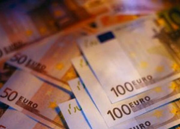 Deuda privada ahoga a bolsa española