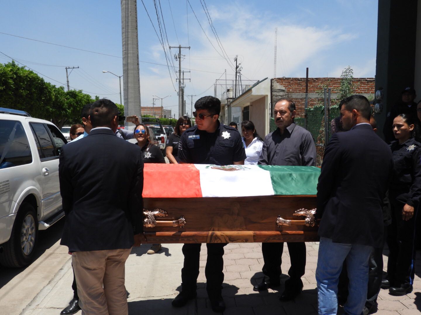 Despiden a jefe policíaco abatido en Apaseo el Grande