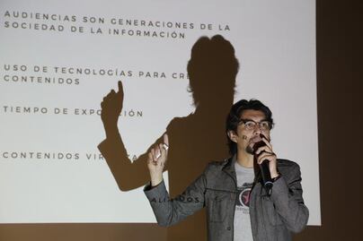 Demian Chávez expone crisis del fotoperiodismo