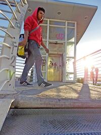 Abandonan único puente para PCD