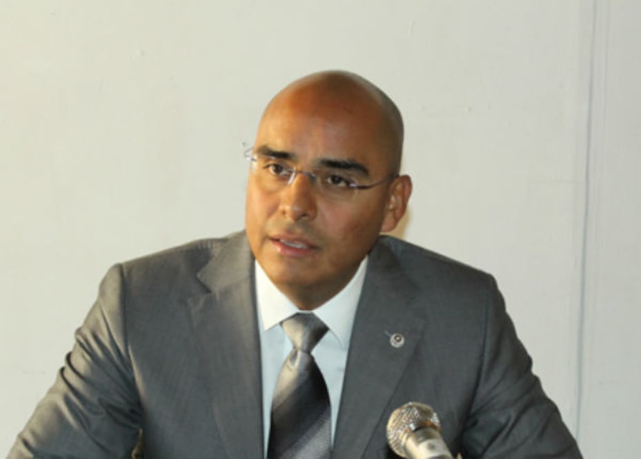 Demanda Marcos Aguilar a diputado 