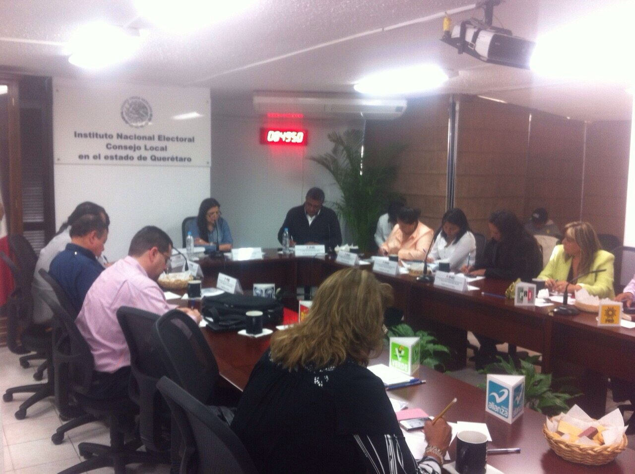 Recontarán 75% de paquetes electorales