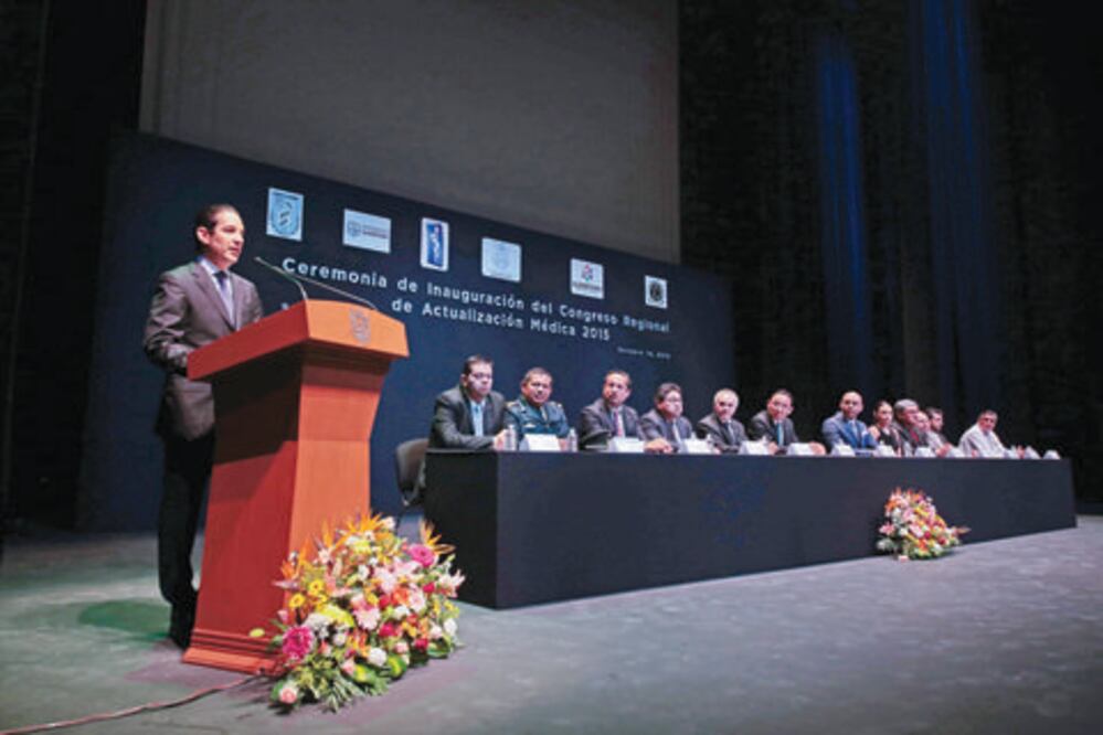 Pide Domínguez a médicos sumarse