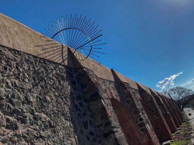 Para evitar suicidios, colocan tres protecciones en Los Arcos 