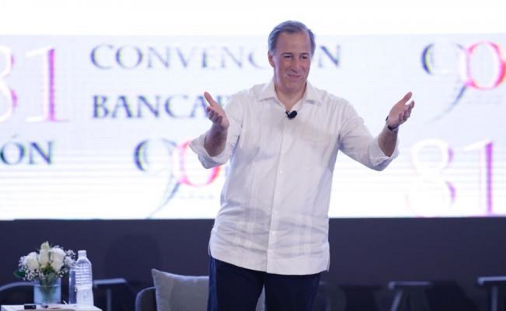 Meto las manos al fuego por los servidores públicos, asegura José Antonio Meade
