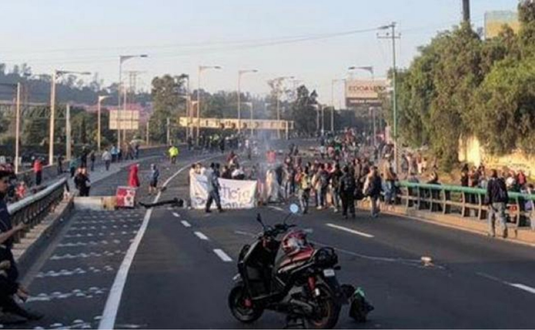 Bloqueo en la México-Pachuca cumple 16 horas