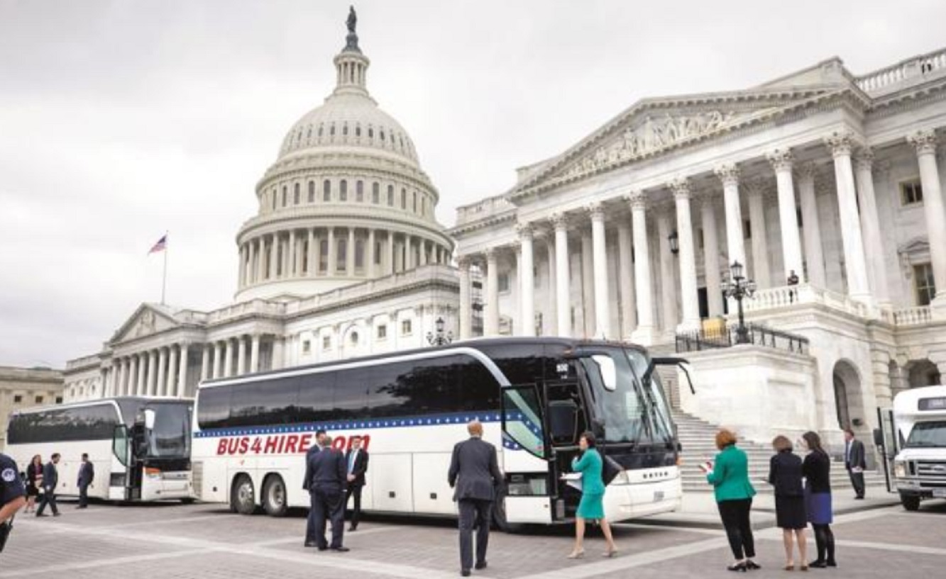 Senadores de EU presentan proyecto de ley para abordar crisis de Venezuela