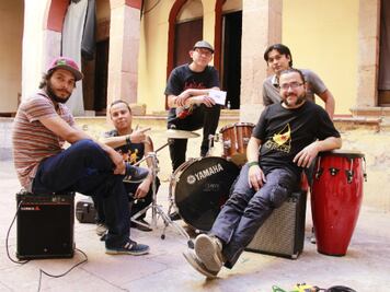 Meigas presenta material