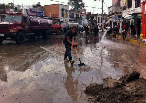 Presenta Aguilera iniciativa