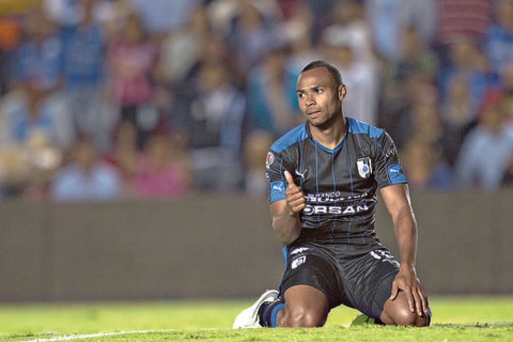 En Gallos se disculpan por malos resultados