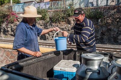 Lechero; un oficio que sobrevive a la modernidad