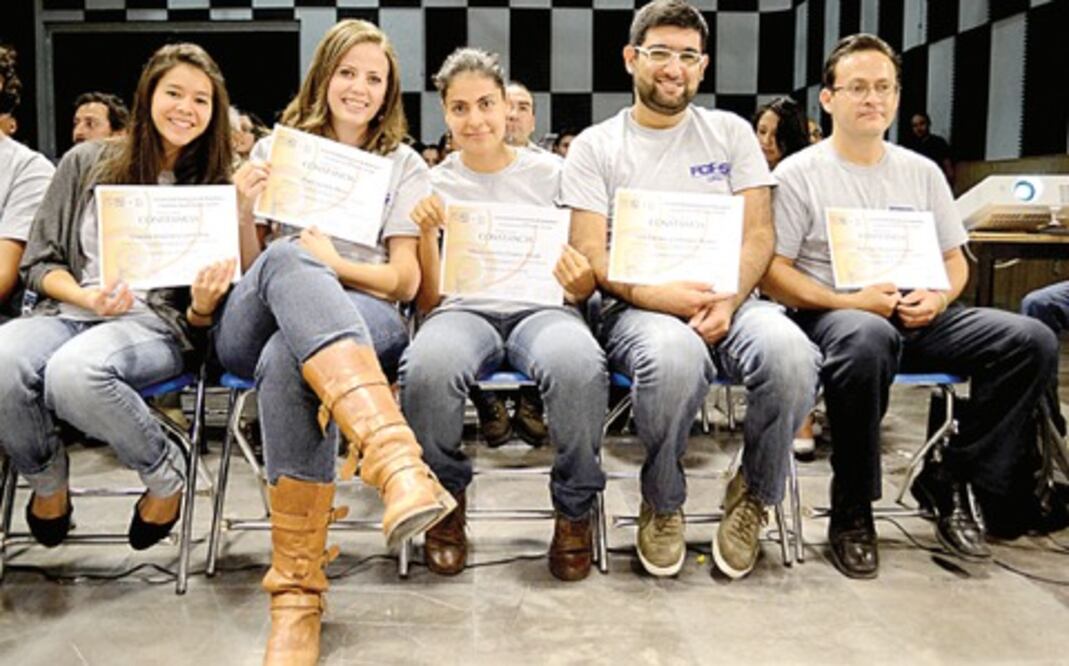 Egresan de Desarrollo Comunitario