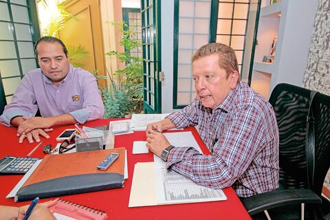 Líder de valet parking pide regular servicios