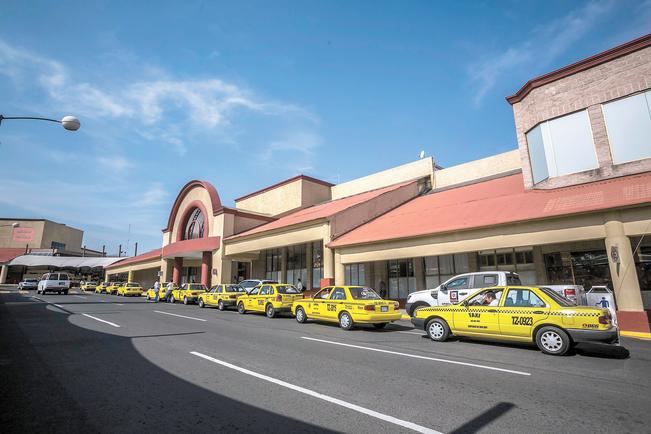 Para entrar a la TAQ, autos deben tener taxímetro