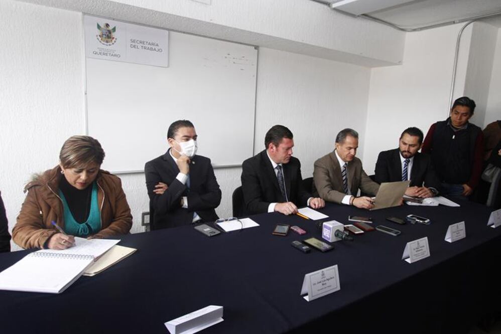 Se aplaza huelga en universidad