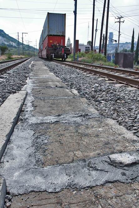 Rehabilitan puente ferroviario