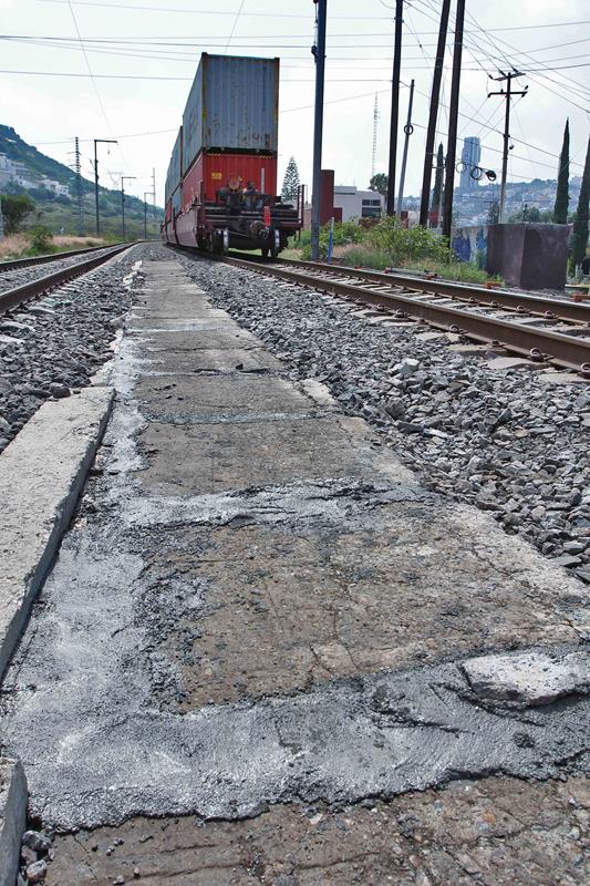 Rehabilitan puente ferroviario