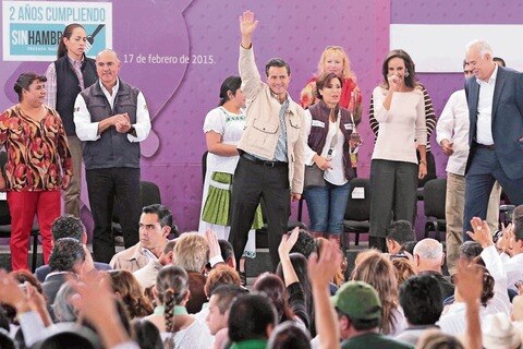 Levanta EPN bandera blanca