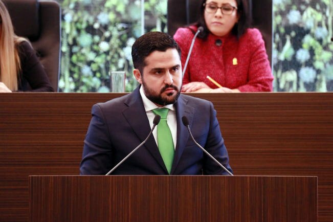 Pide PAN al director del ISSSTE visitar hospitales