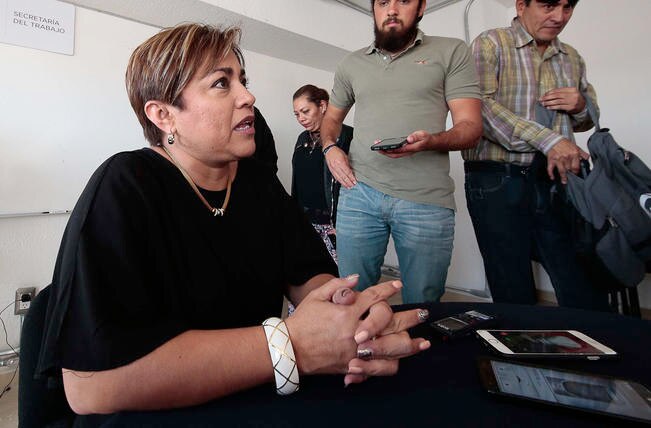 Proponen aumento de 3.6% al salario del STEUAQ