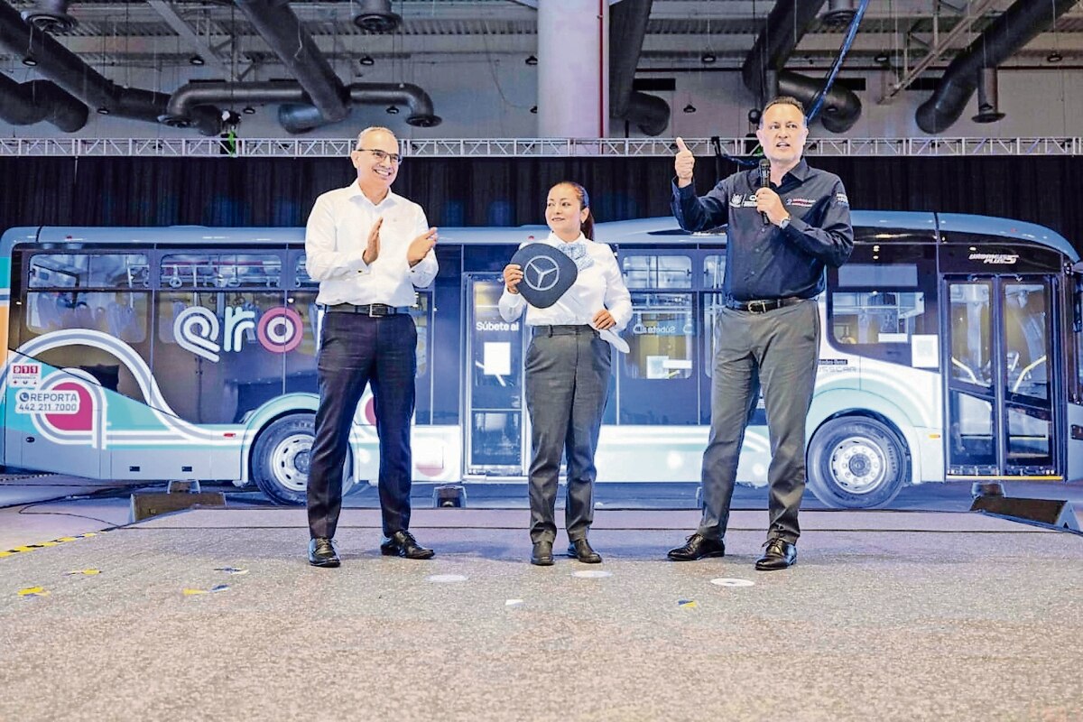 Presentan  nuevas rutas y unidades de transporte