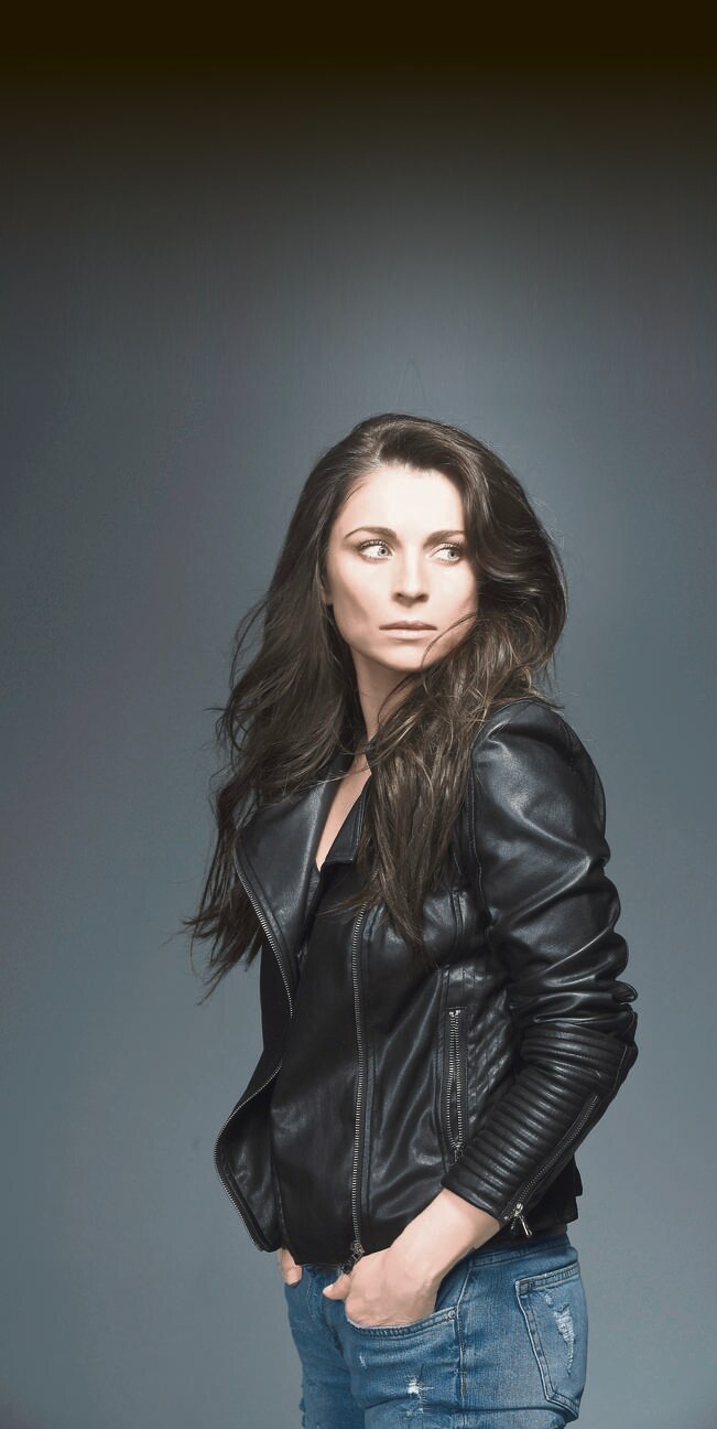 Ludwika juega a disparar