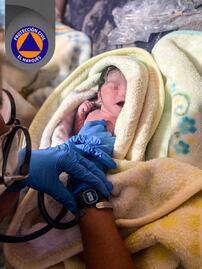 Mujer da a luz en su domicilio; no sabía que estaba embarazada