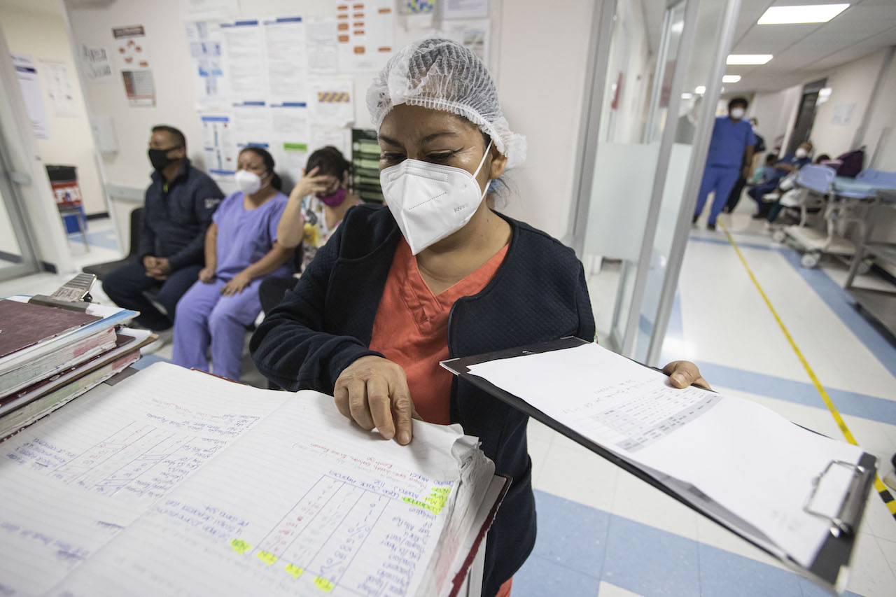“Soy enfermera, psicóloga y familia de mis pacientes”