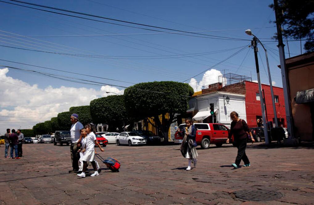 La avenida ya rehabilitada tendrá ciclovía, se crearán 60 rampas para personas con discapacidad, se rediseñarán banquetas, se reducirán 40 cajones de estacionamiento, además de la sustitución de la red de drenaje y agua potable