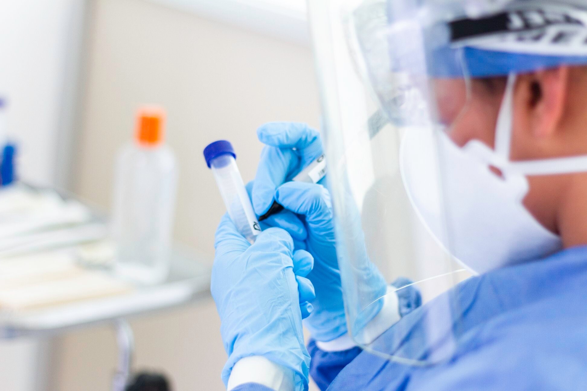 Certifican a la UAQ para hacer pruebas de Coronavirus