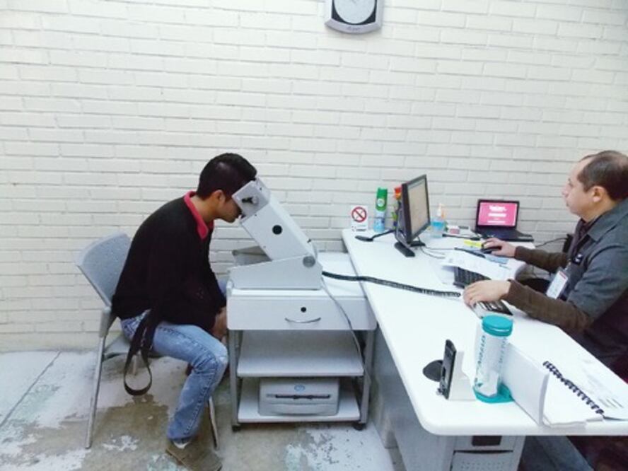 Otorgan 100 mil licencias de conducir