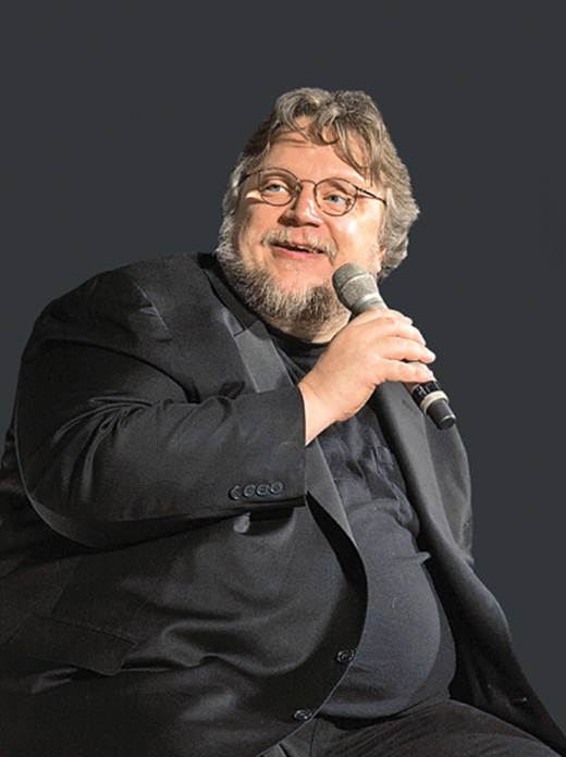 Presencia de del Toro provoca tumultos