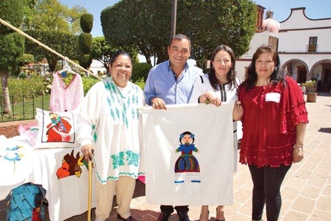 Loyola reconoce sus trabajadoras