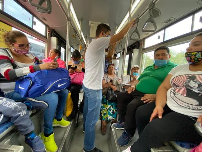 Queretanos se olvidan de las medidas sanitarias