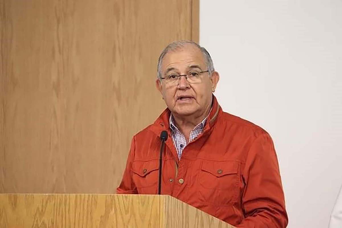 “Pónganse a leer”, dice diputado de Morena a medios en Querétaro