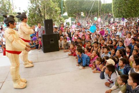 DIF festeja a niños en el Bicentenario
