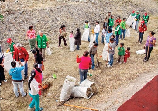 Vecinos y autoridades rescatan espacios