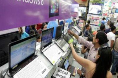 Cae 15.5% confianza del consumidor 